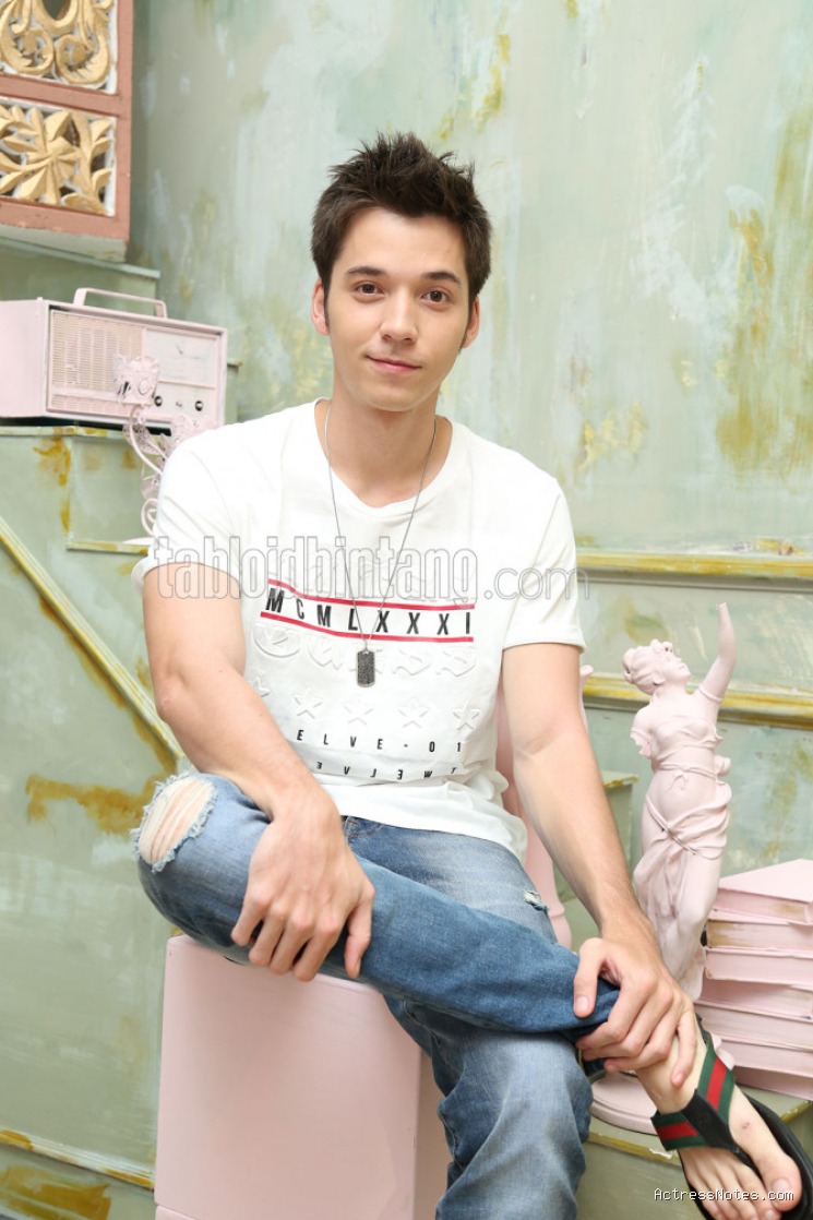 Biodata Stefan William: Agama, Keluarga, Pacar, Fakta dan Karir