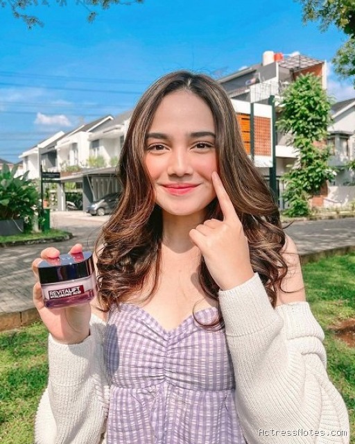 Biodata Syifa Hadju: Agama, Keluarga, Pacar, Fakta dan Karir