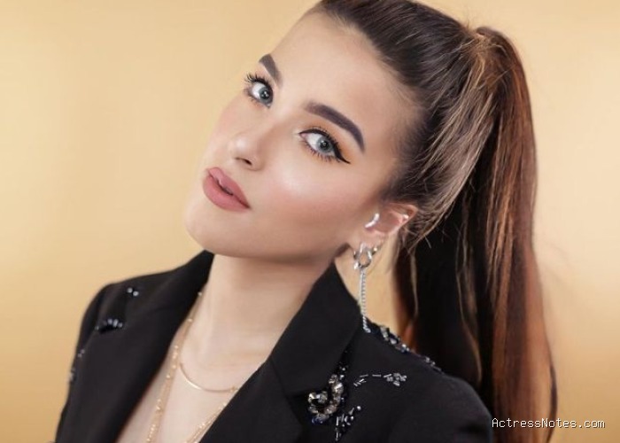 Biodata Tasya Farasya: Agama, Keluarga, Pacar, Fakta dan Karir