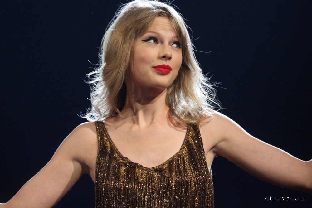 Biodata Taylor Swift: Agama, Keluarga, Pacar, Fakta dan Karir