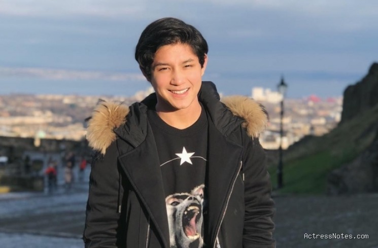 Biodata Teuku Rassya: Agama, Keluarga, Pacar, Fakta dan Karir