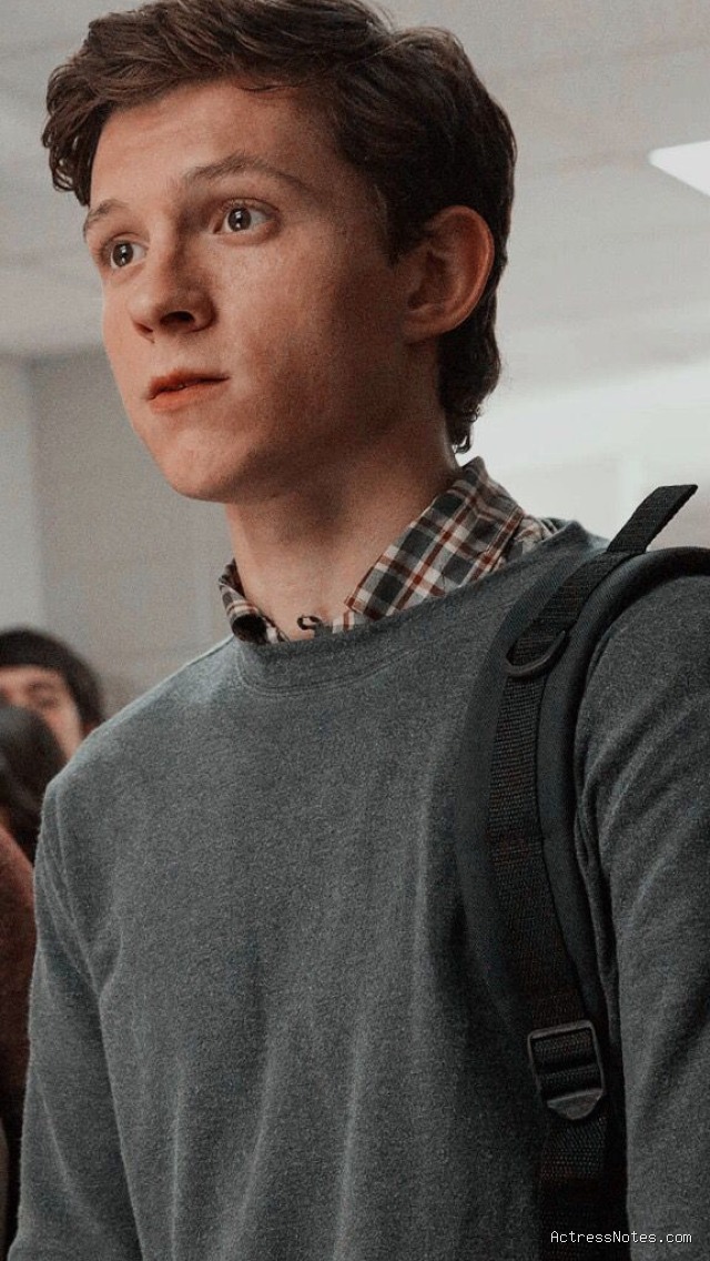 Biodata Tom Holland: Agama, Keluarga, Pacar, Fakta dan Karir