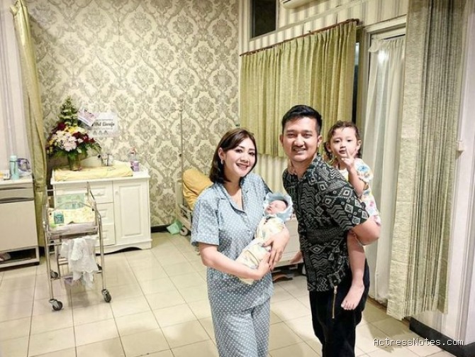 Biodata Tom Liwafa: Agama, Keluarga, Pacar, Fakta dan Karir