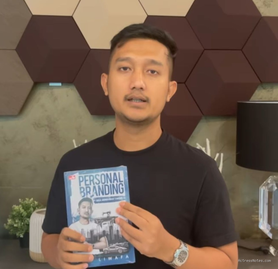 Biodata Tom Liwafa: Agama, Keluarga, Pacar, Fakta dan Karir