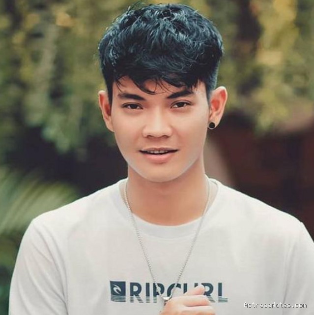 Biodata Tri Suaka: Agama, Keluarga, Pacar, Fakta dan Karir