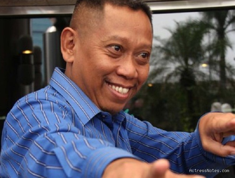 Biodata Tukul Arwana: Agama, Keluarga, Pacar, Fakta dan Karir