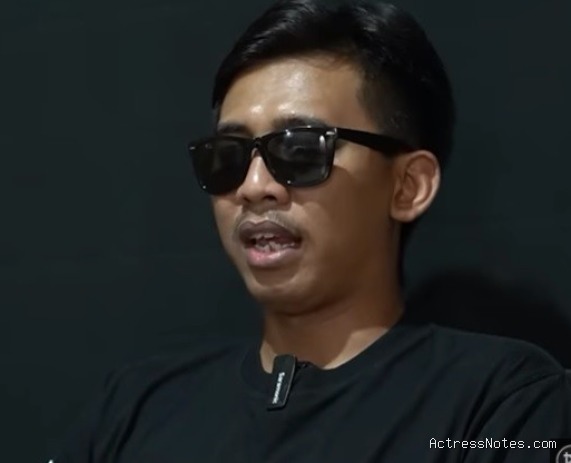 Biodata Ucup Klaten: Agama, Keluarga, Pacar, Fakta dan Karir Biodata Ucup Klaten: Agama, Keluarga, Pacar, Fakta dan Karir
