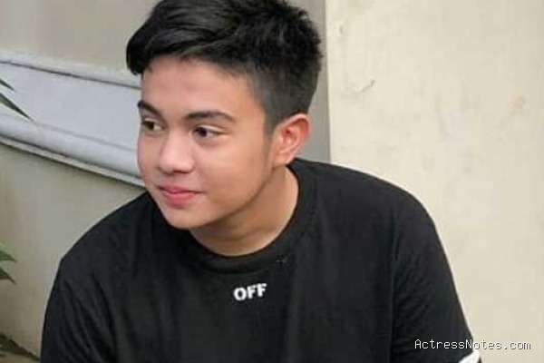 Biodata Umay Shahab: Agama, Keluarga, Pacar, Fakta dan Karir