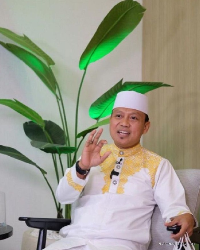 Ustadz Das'ad Latif: Biodata Lengkap, Agama, Keluarga & Karir