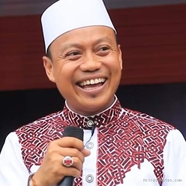 Biodata Ustadz Das'ad Latif: Agama, Keluarga, Pasangan, Fakta dan Karir