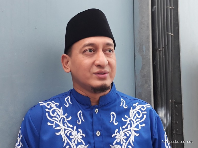 Biodata Ustadz Zacky Mirza: Agama, Keluarga, Pasangan, Fakta dan Karir