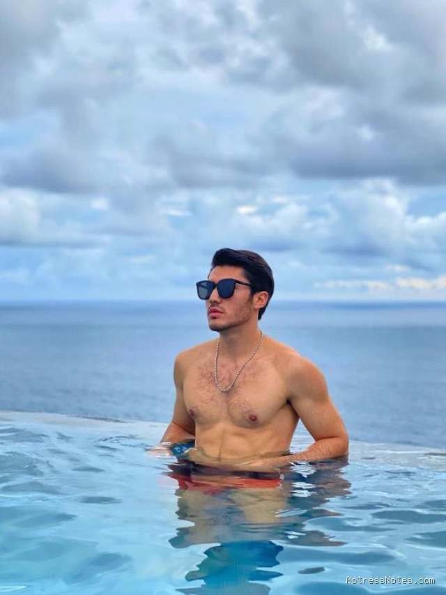 Biodata Valentino Peter: Agama, Keluarga, Pacar, Fakta dan Karir