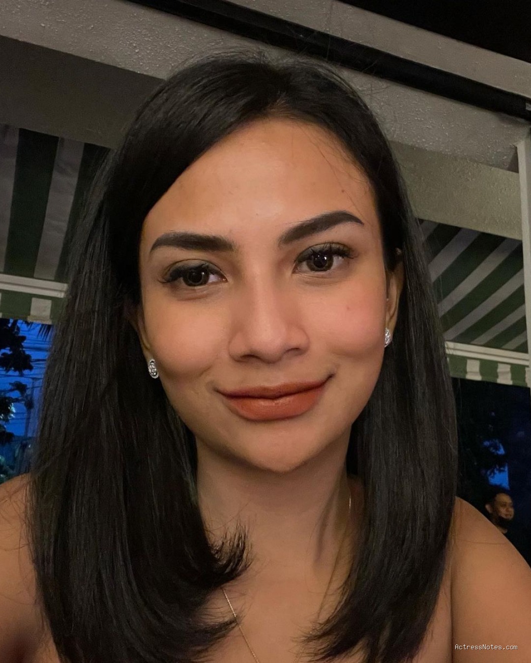 Biodata Vanessa Angel: Agama, Keluarga, Pacar, Fakta dan Karir