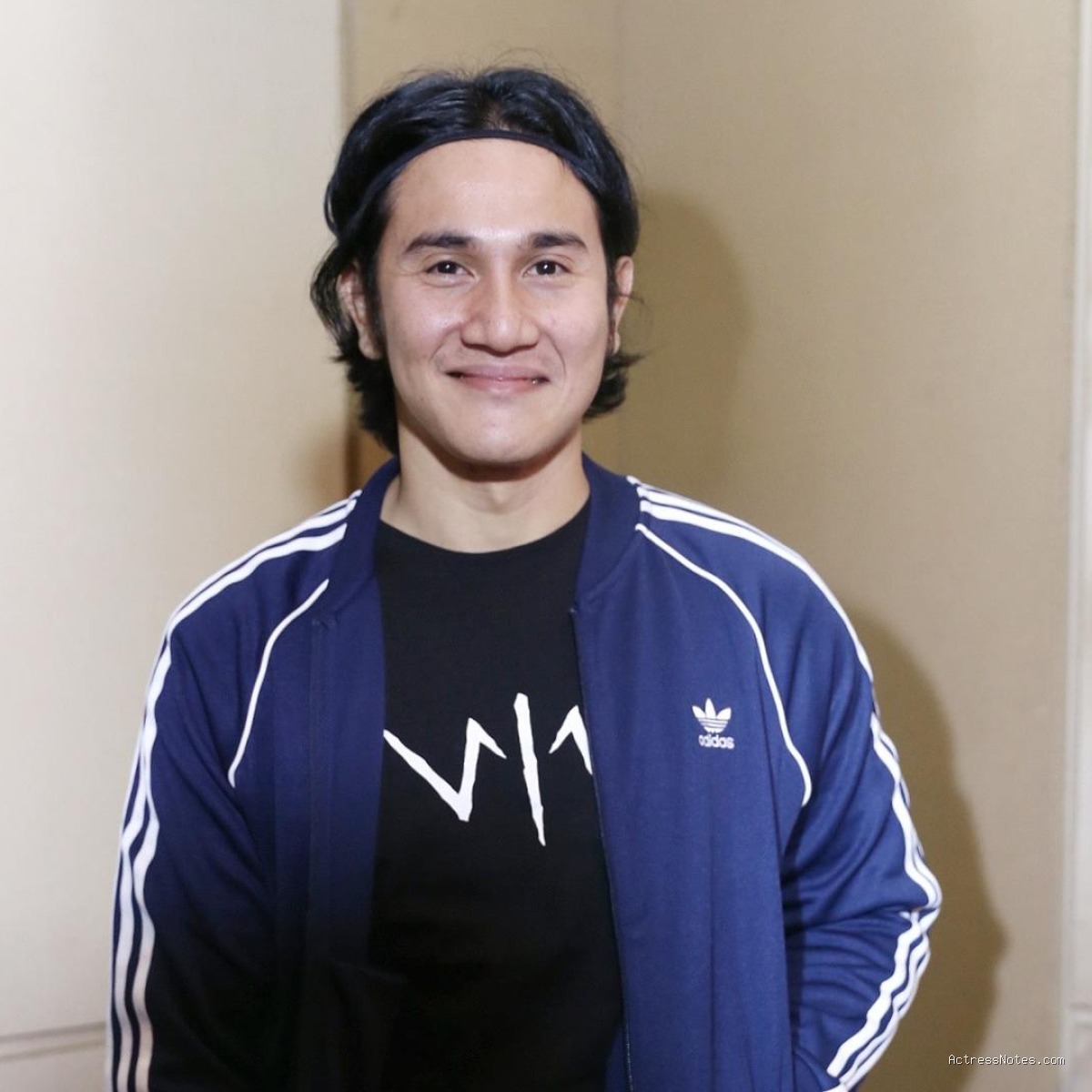 Biodata Vino G Bastian: Agama, Keluarga, Pacar, Fakta dan Karir