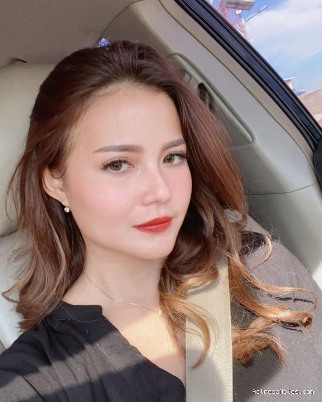 Biodata Voke Victoria: Agama, Keluarga, Pacar, Fakta dan Karir