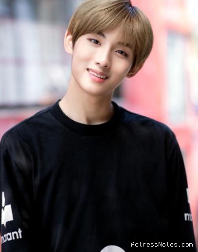 Biodata Winwin NCT: Agama, Keluarga, Pacar, Fakta dan Karir