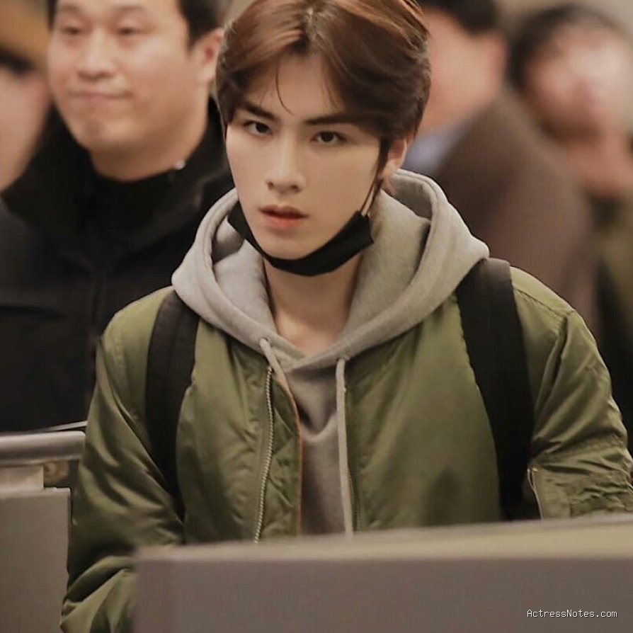Biodata Xiao Jun: Agama, Keluarga, Pacar, Fakta dan Karir