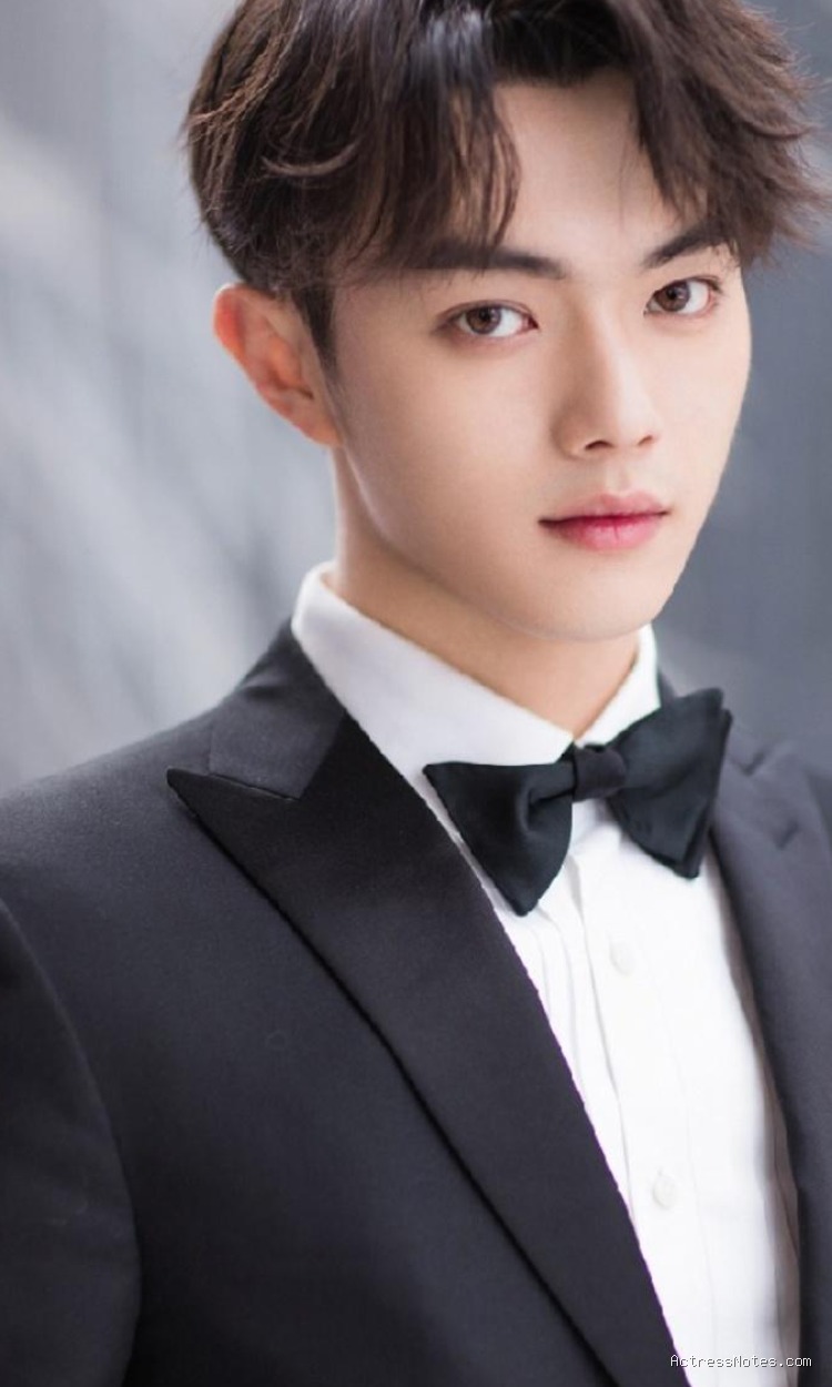 Biodata Xu Kai: Agama, Keluarga, Pacar, Fakta dan Karir