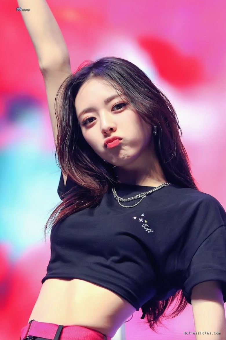 Biodata Yuna Itzy: Agama, Keluarga, Pacar, Fakta dan Karir