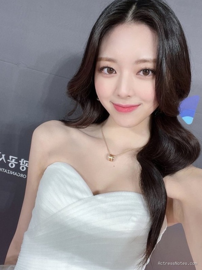 Biodata Yuna Itzy: Agama, Keluarga, Pacar, Fakta dan Karir