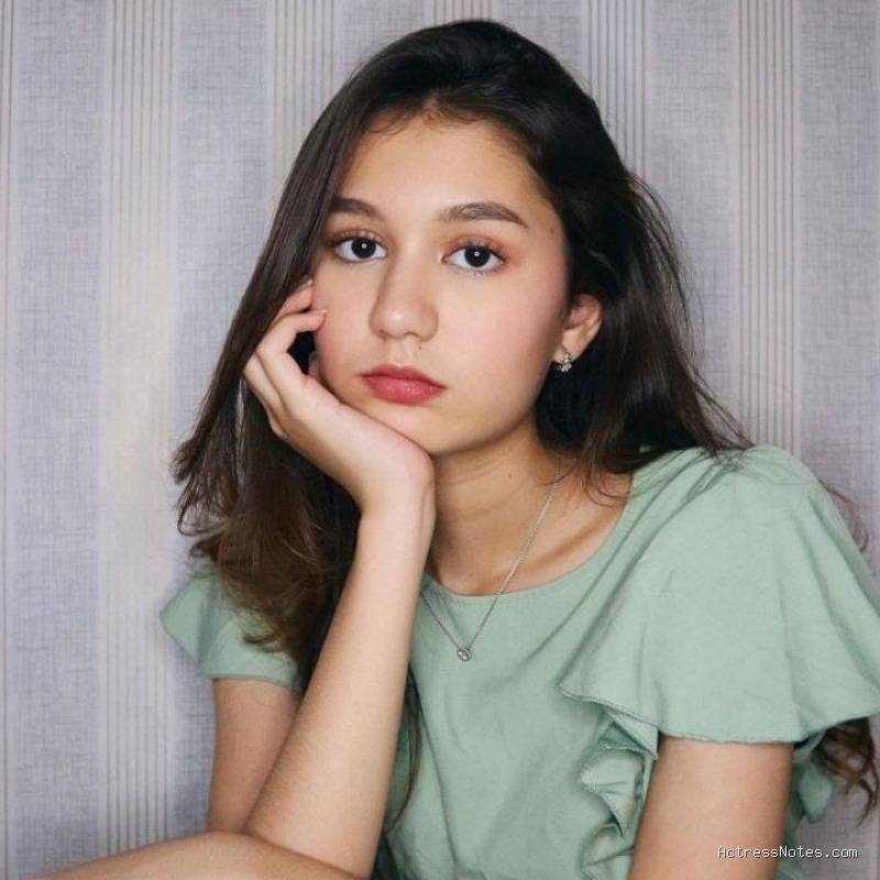 Biodata Zoe Abbas Jackson: Agama, Keluarga, Pacar, Fakta dan Karir Biodata Zoe Abbas Jackson: Agama, Keluarga, Pacar, Fakta dan Karir