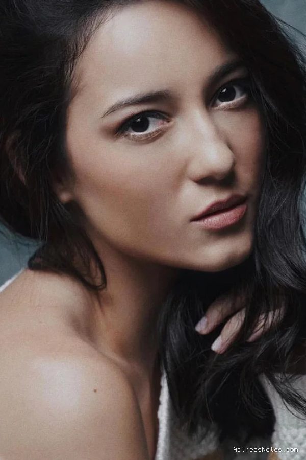 Profil dan Biodata Julie Estelle: Perjalanan Karier Film Laga