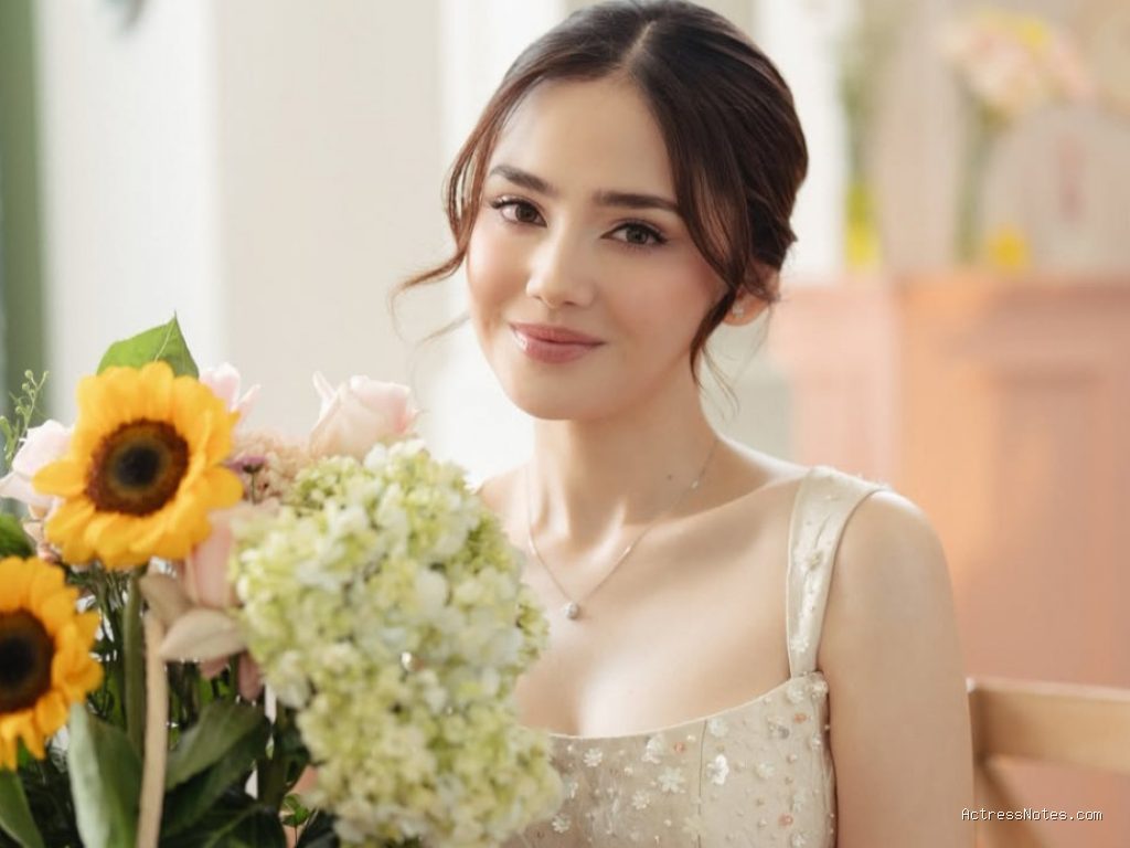 Photo by medcom.id - Profil dan Biodata Lengkap Syifa Hadju: Karier hingga Agama