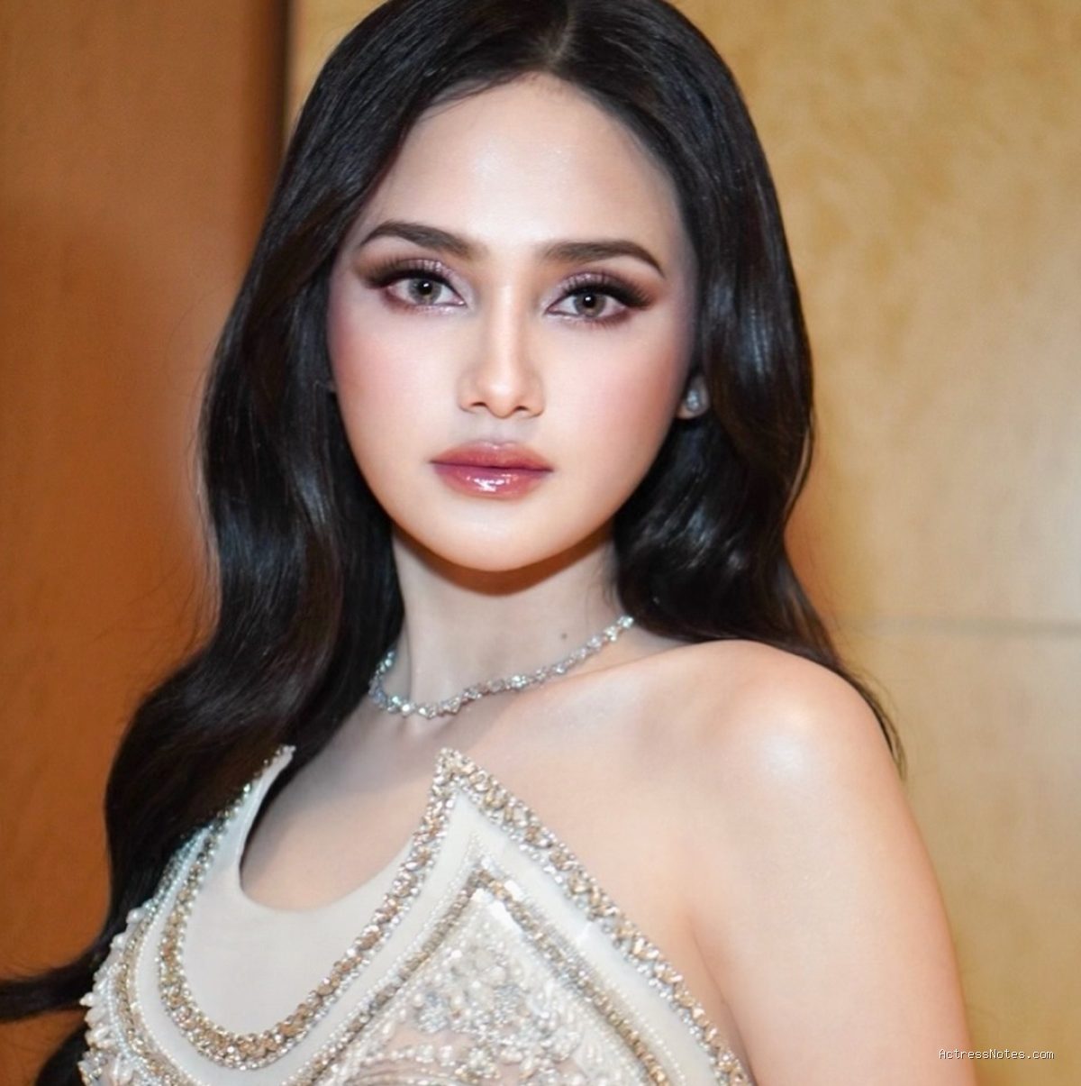 Profil dan Biodata Lengkap Syifa Hadju: Karier hingga Agama