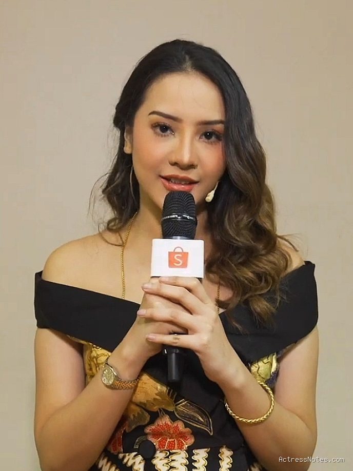 Profil Lengkap Anya Geraldine: Biodata, Agama, dan Karier Akting