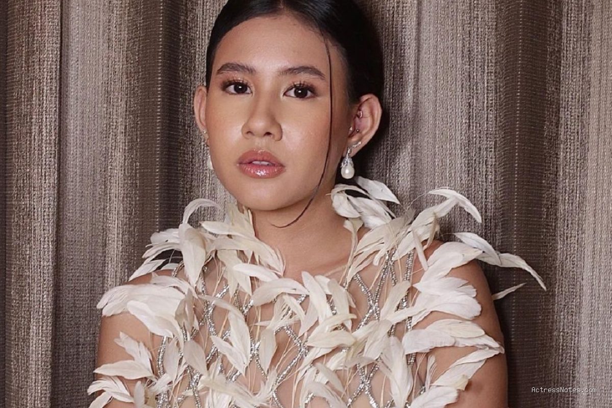 Profil Lengkap Shenina Cinnamon: Film Terbaik dan Penghargaan