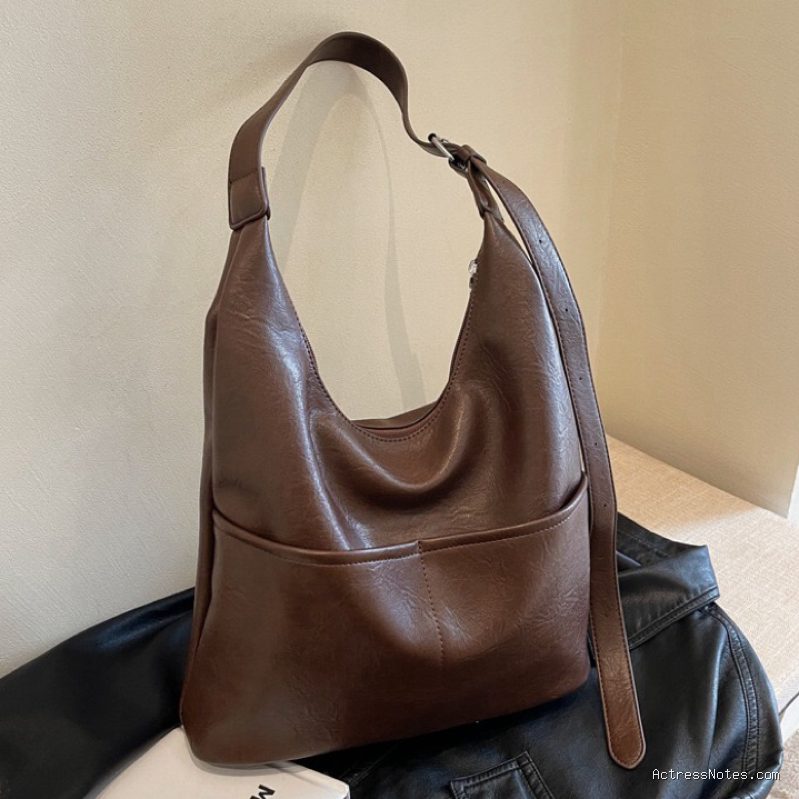 Photo by shopee.co.id - Merk Shoulder Bag Kulit Minimalis Han So Hee yang Cocok Buat Kuliah dan Kerja