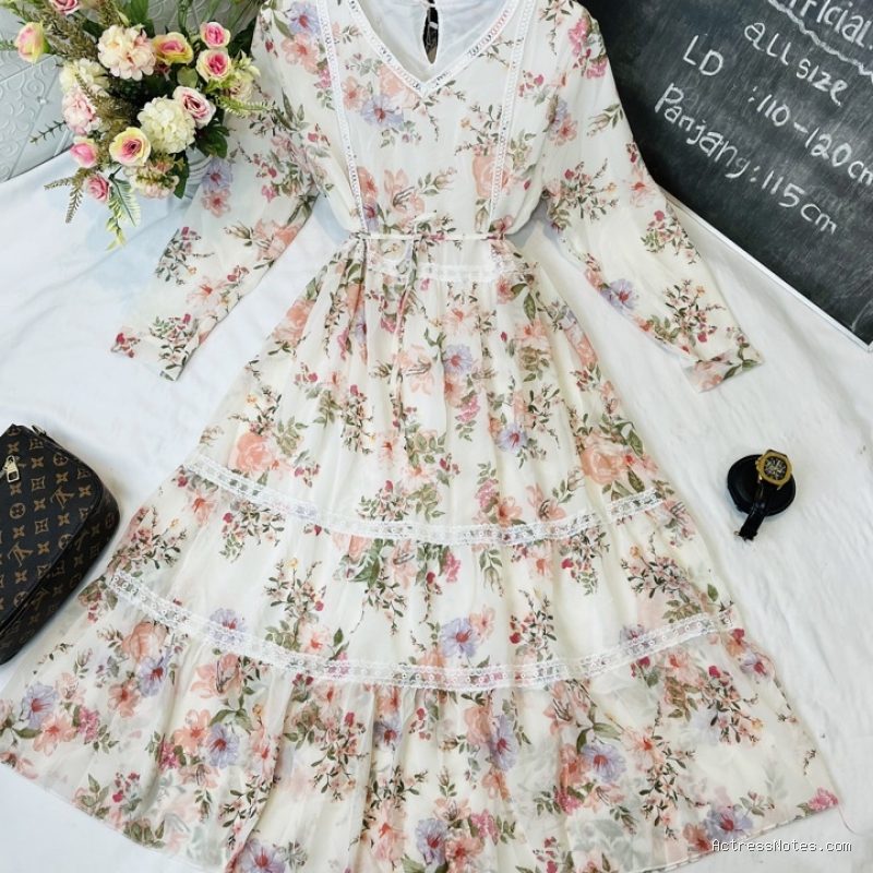 Pilihan Midi Dress Bunga Elegan Terinspirasi OOTD Kencan Aktris Drama China