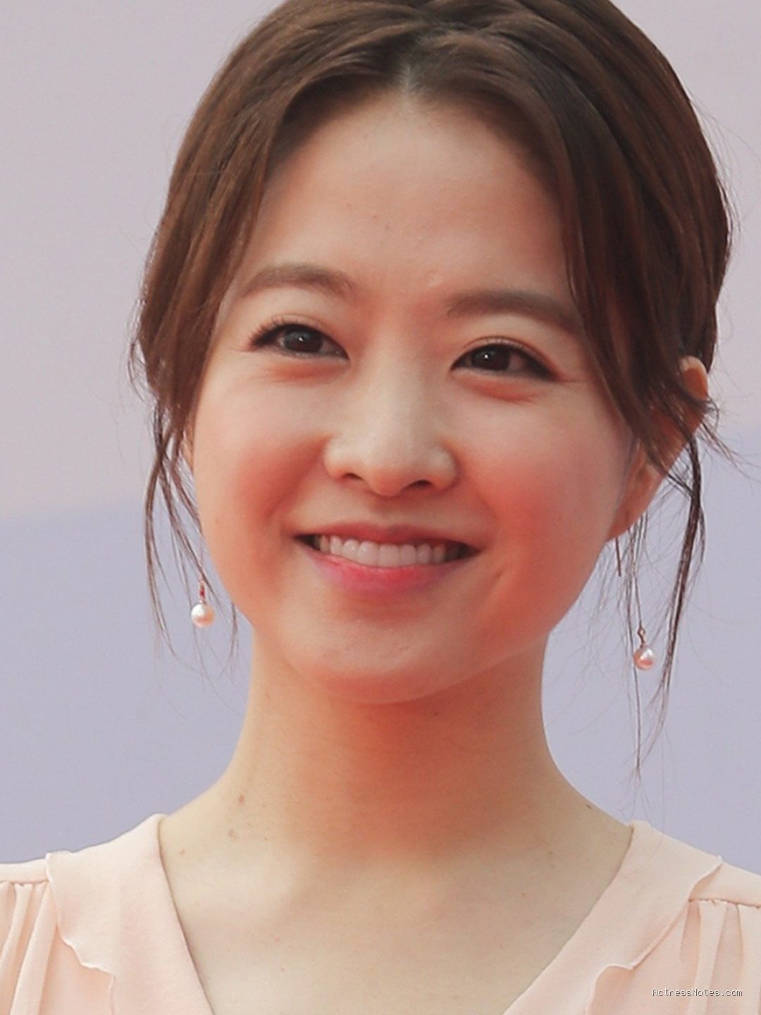 Photo by tvinsider.com - Profil Biodata Park Bo Young: Perjalanan Karier dan Film Komedi Romantis