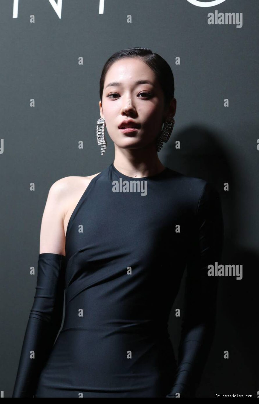 Profil dan Biodata Roh Yoon Seo, Bintang Crash Course in Romance