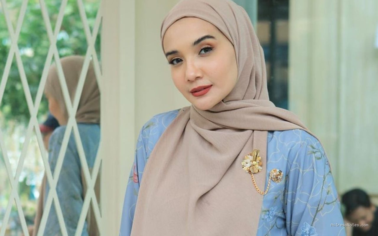 Profil dan Biodata Zaskia Sungkar: Karier Hiburan hingga Desainer