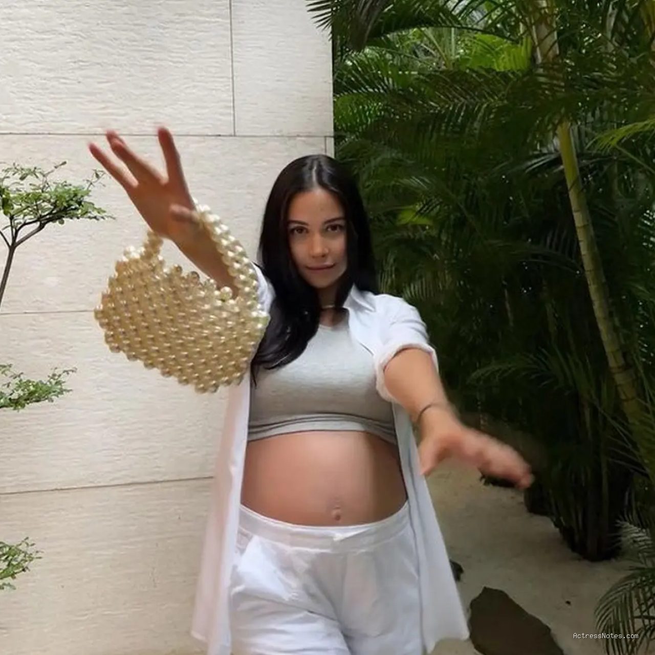 Profil dan Perjalanan Karier Estelle Linden sebagai Aktris dan Sutradara