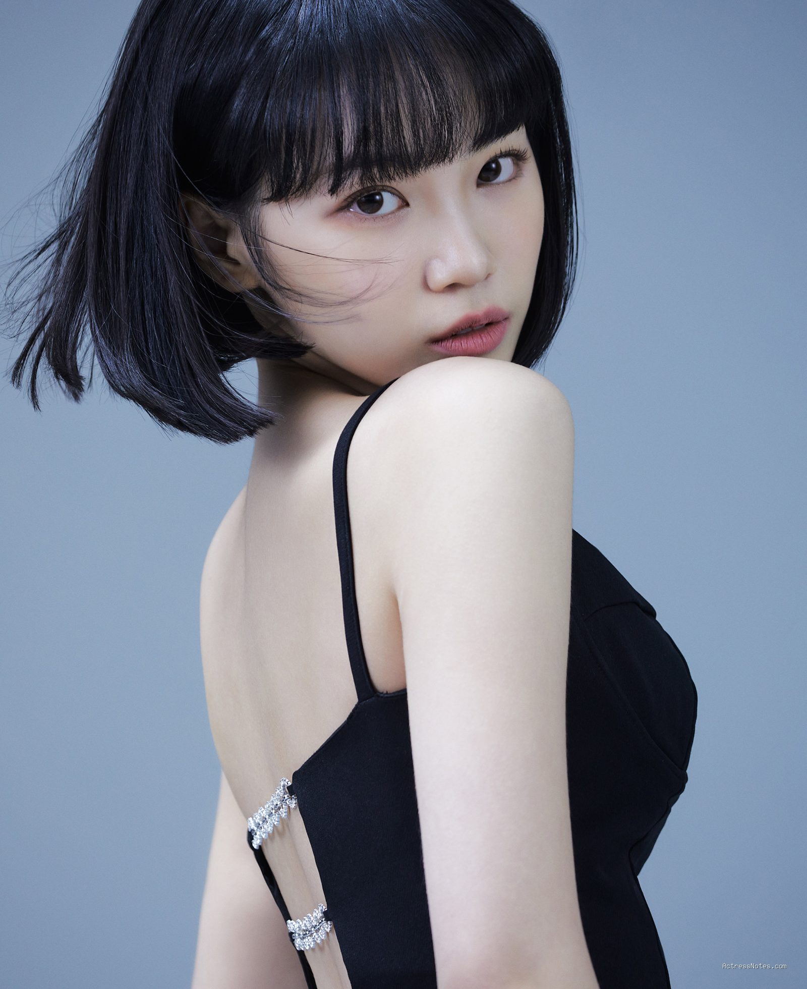 Photo by dbkpop.com - Profil dan Perjalanan Karier Kim Chae Won LE SSERAFIM Lengkap