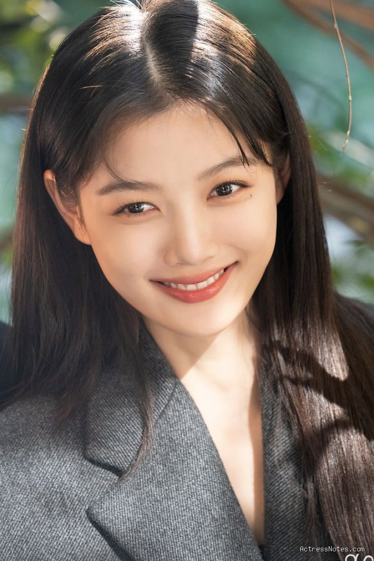 Profil dan Perjalanan Karier Kim Yoo Jung di Dunia Drama Korea