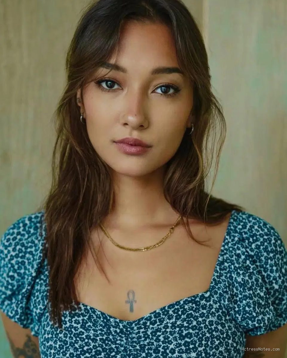 Profil Lengkap Carissa Perusset: Karier Model, Aktris, dan Sutradara