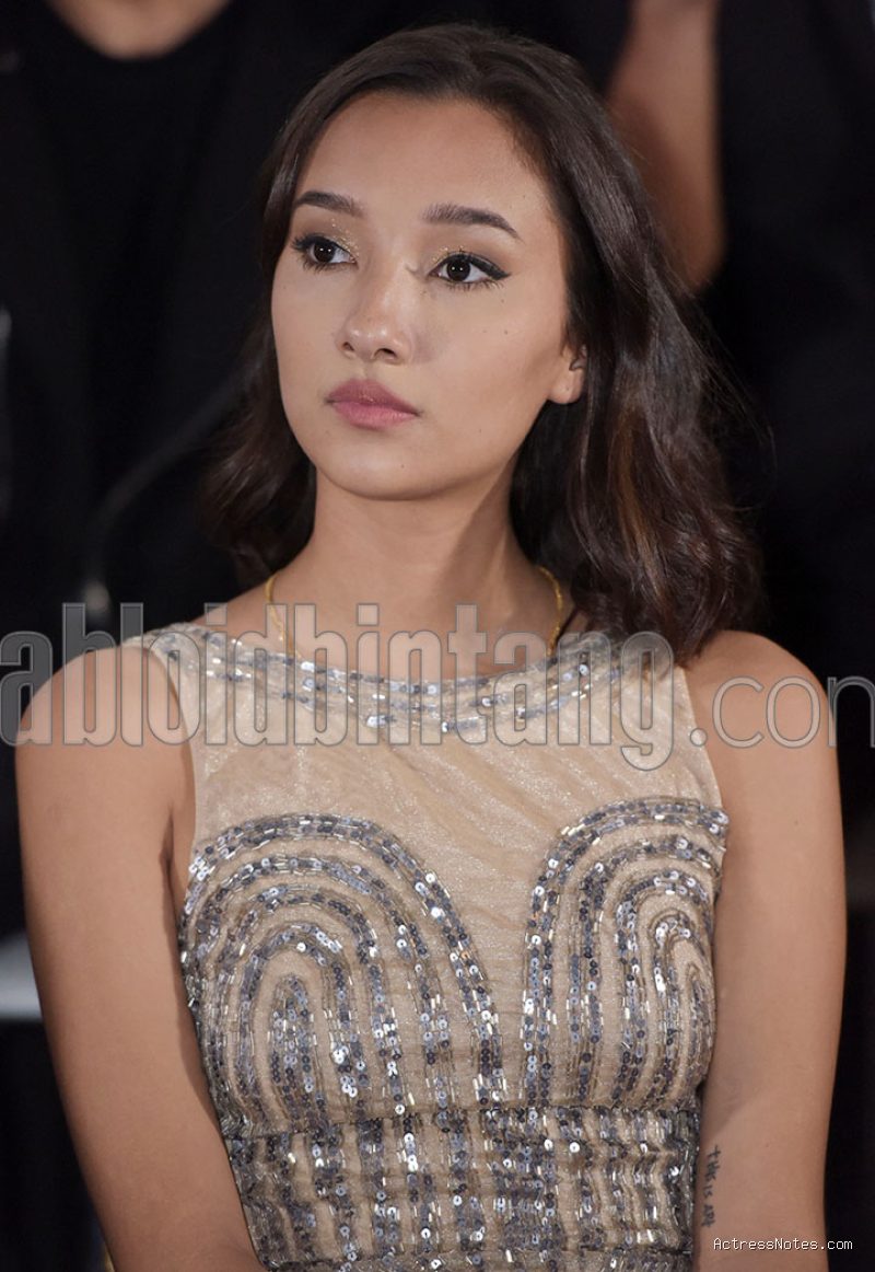 Profil Lengkap Carissa Perusset: Karier Model, Aktris, dan Sutradara