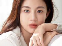 Photo by wallpapercave.com - Profil Lengkap Go Yoon Jung: Karier, Agama, dan Akun Instagram