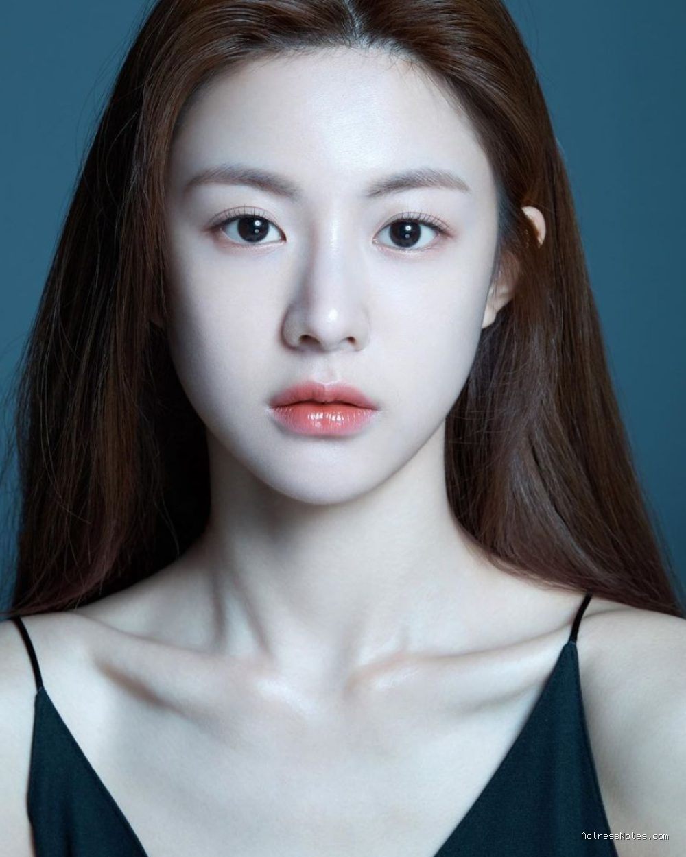 Profil Lengkap Go Yoon Jung: Karier, Agama, dan Akun Instagram