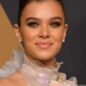 Photo by britannica.com - Profil Lengkap Hailee Steinfeld: Perjalanan Karier Musik dan Film