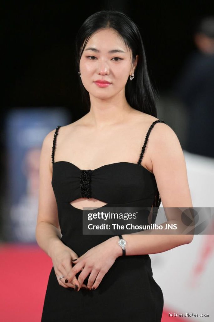 Profil Lengkap Jeon Yeo Been: Film Festival hingga Serial Aksi