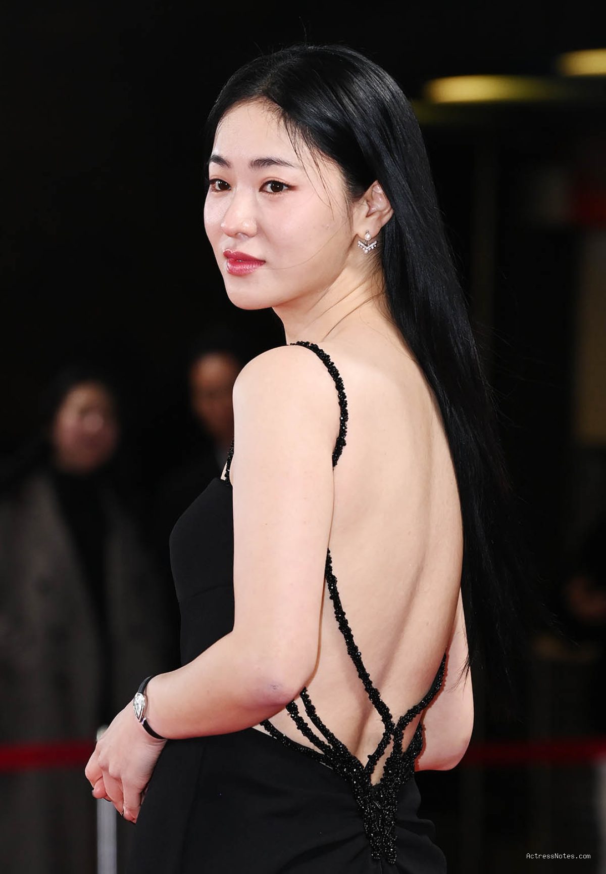 Profil Lengkap Jeon Yeo Been: Film Festival hingga Serial Aksi