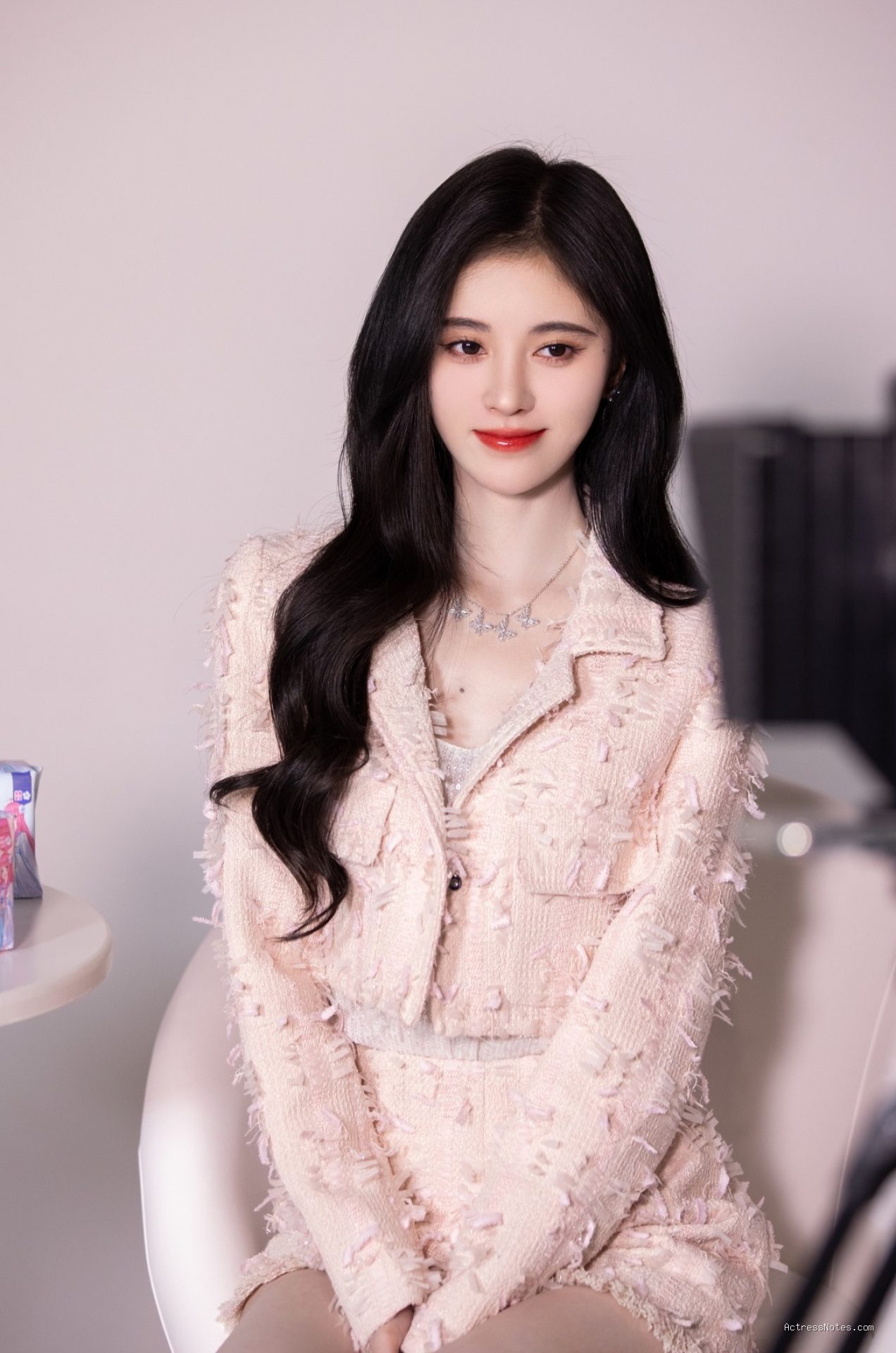 Profil Lengkap Ju Jingyi: Karier Mantan Idola hingga Drama Sejarah