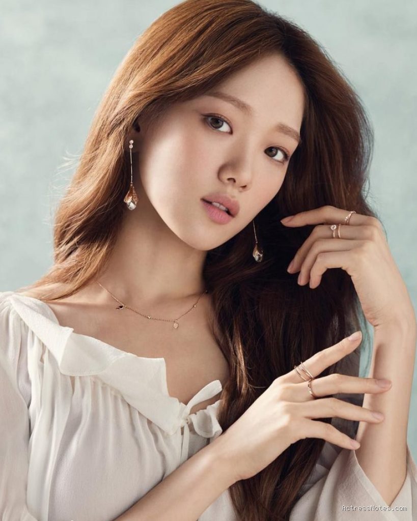 Photo by romantickorsel.blogspot.com - Profil Lengkap Lee Sung Kyung: Perjalanan Karier Model dan Akting
