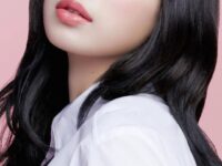 Photo by wallpapers.com - Profil Lengkap Lisa BLACKPINK: Biodata, Karier Musik, dan Tari