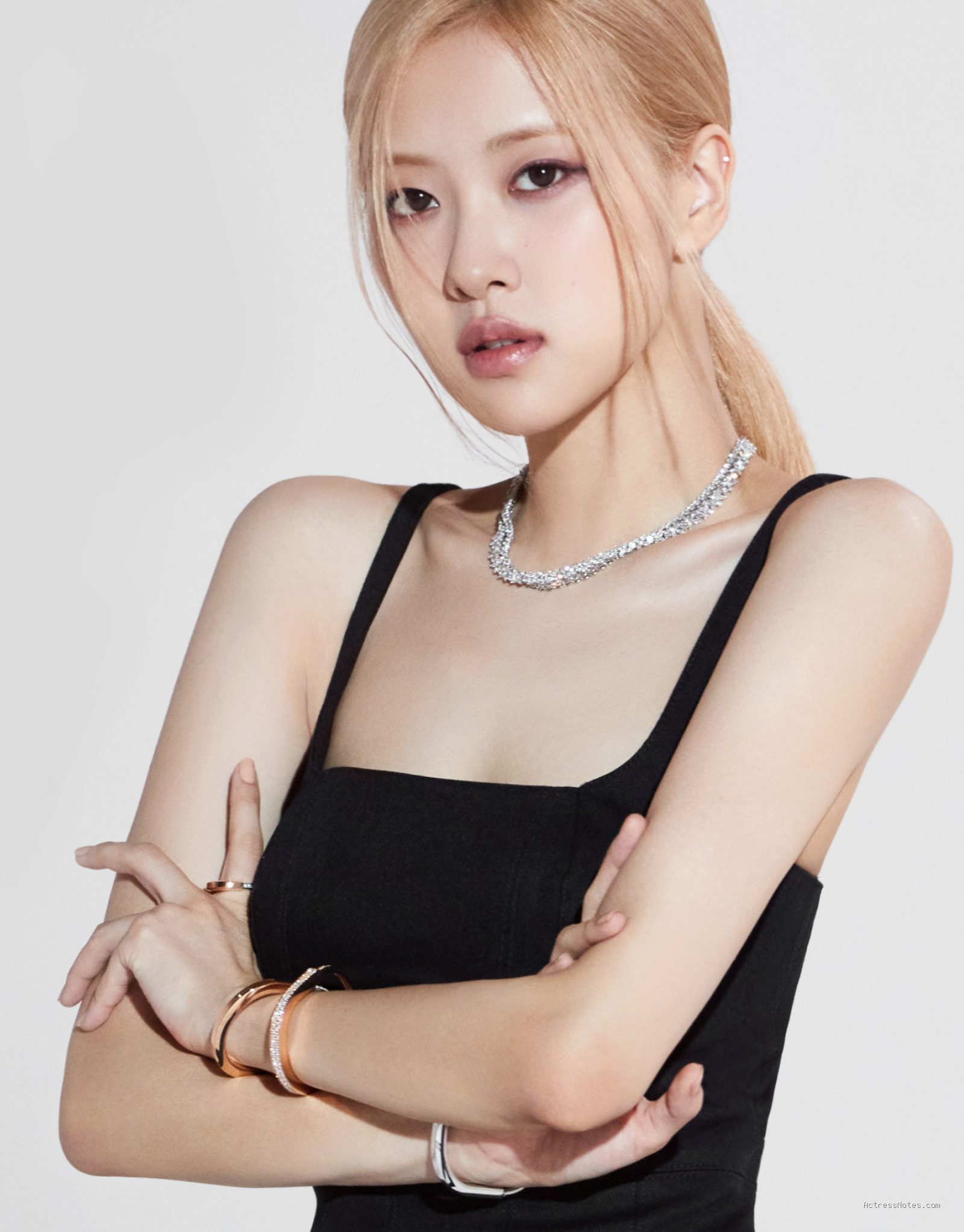 Profil Lengkap Rose BLACKPINK: Biodata, Vokal, dan Prestasi