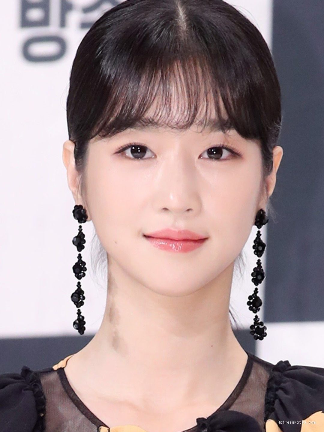 Profil Lengkap Seo Yea Ji: Daftar Drama Populer dan Karakter Ikonik